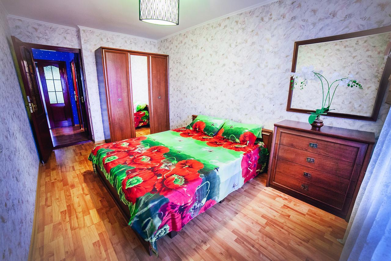 2-Bedroom On Mykolaychuka Street Vinnytsja Buitenkant foto